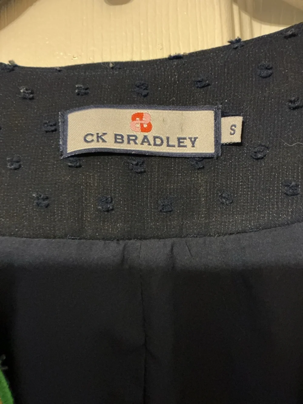 C.K. Bradley Navy Blouse with Green & Blue V-Neck Trim Womens Small Boho - Picture 6 of 6